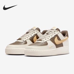 耐克正品 IR0796 Air 1女士休闲低帮系带耐磨运动鞋 030 Force Nike