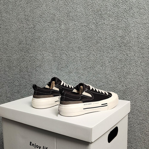 SKECHERS时尚低帮休闲鞋