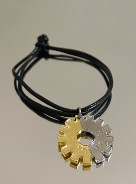 狮暖singtokrist一年生同款不对称双色齿轮项链慕Ter