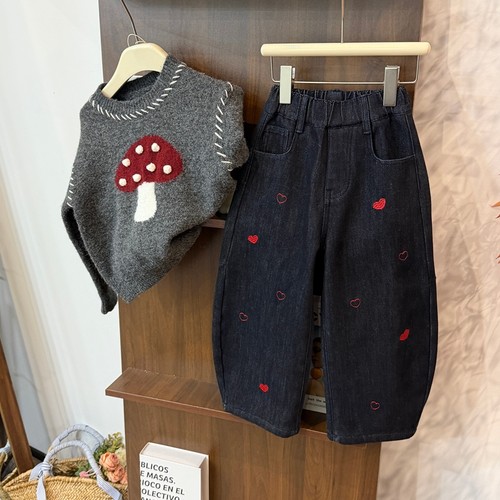 leomama冬季女童加绒牛仔裤2025新款时尚百搭女童小爱心弯刀裤