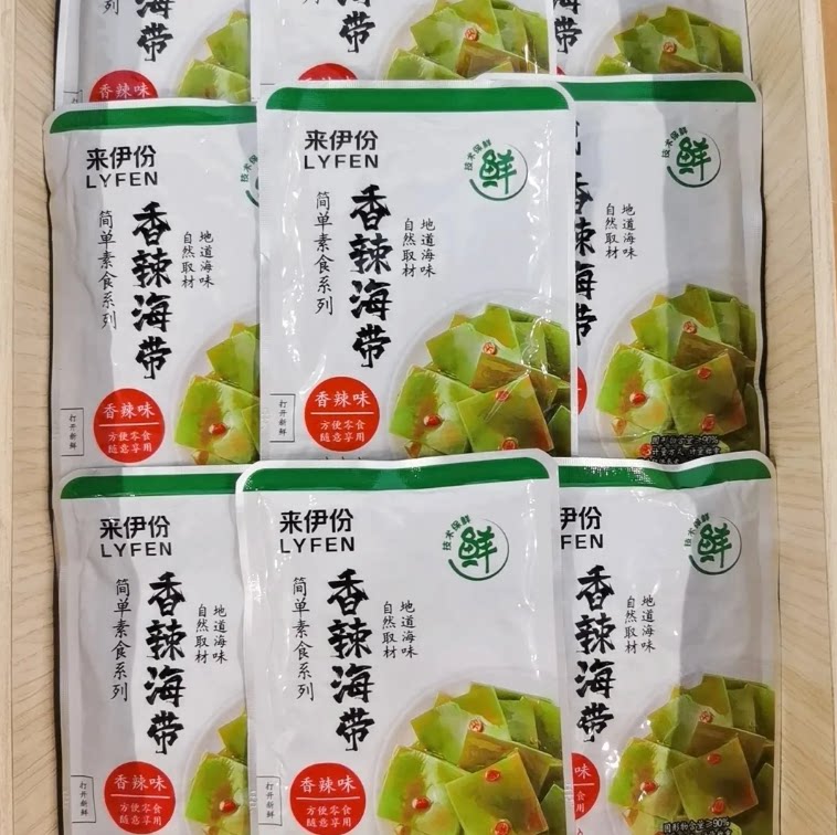 来伊份香辣海带片即食开袋即食袋装下饭菜冷盘开胃零食小袋