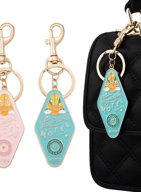 跨境时尚Staycation Motel钥匙扣本地度假汽车旅馆纪念房卡钥匙扣