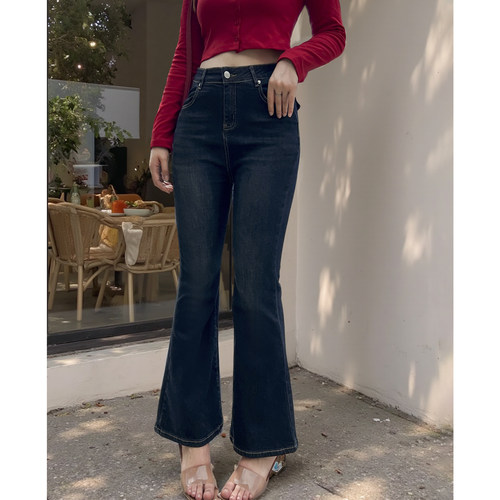 DM100大码百分百女装秋季微胖mm百搭时尚显瘦修身微喇深色牛仔裤