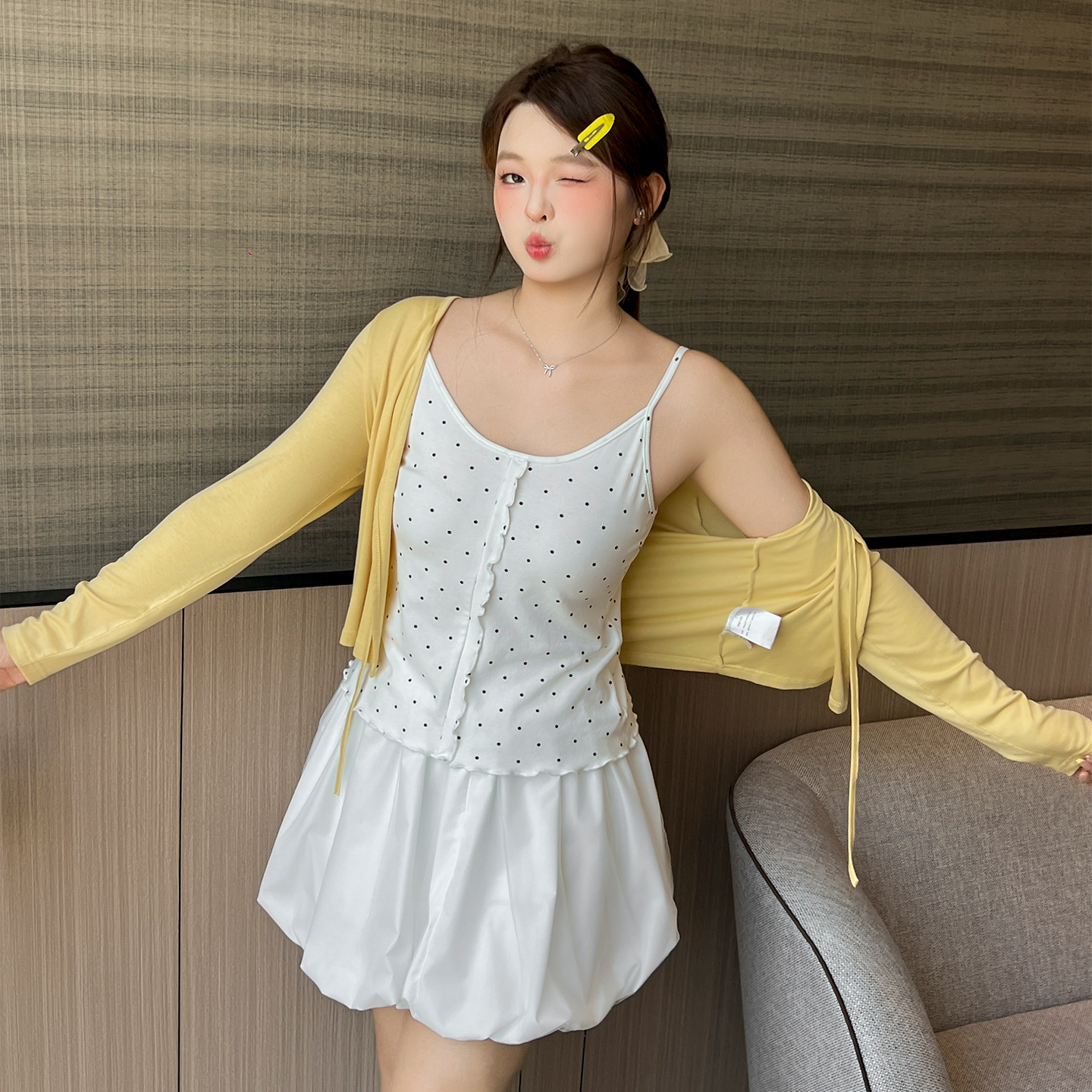 DM100大码百分百女装秋季微胖mm少女百搭U领波点针织打底吊带背心