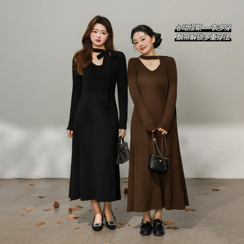 DM100大码百分百女装微胖mm冬季仿羊绒V领飘带正肩修身打底连衣裙