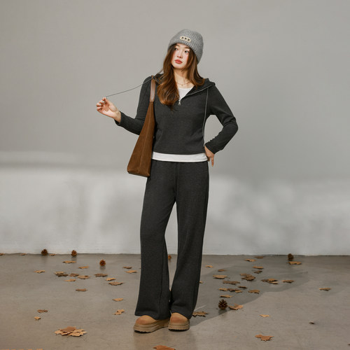 DM100大码百分百女装微胖mm冬季磨毛正肩撞色连帽卫衣休闲套装