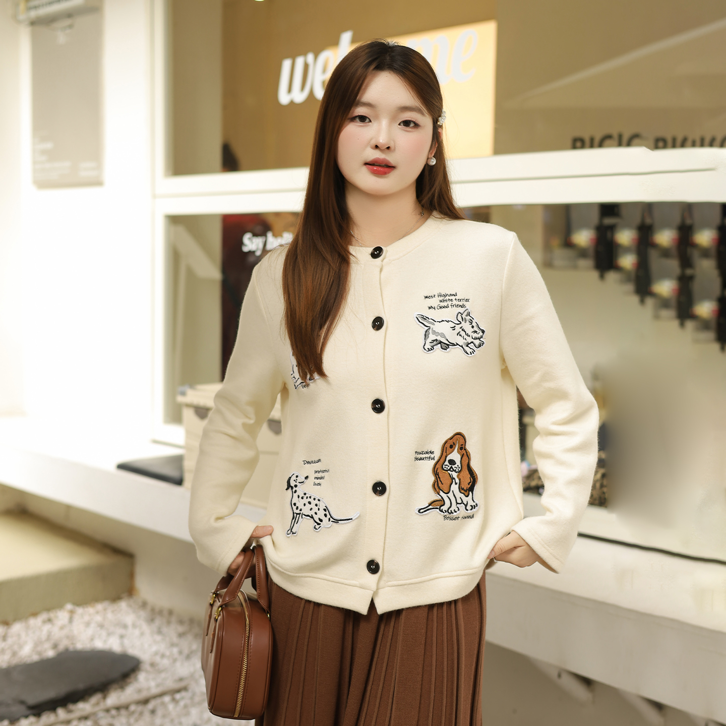 DM100大码百分百女装微胖mm冬季小狗刺绣正肩圆领百搭毛衣针织衫