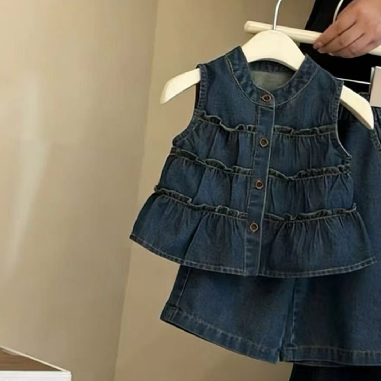 女童牛仔套装2026新款夏季儿童洋气时髦无袖夏装宝宝阔腿裤两件套