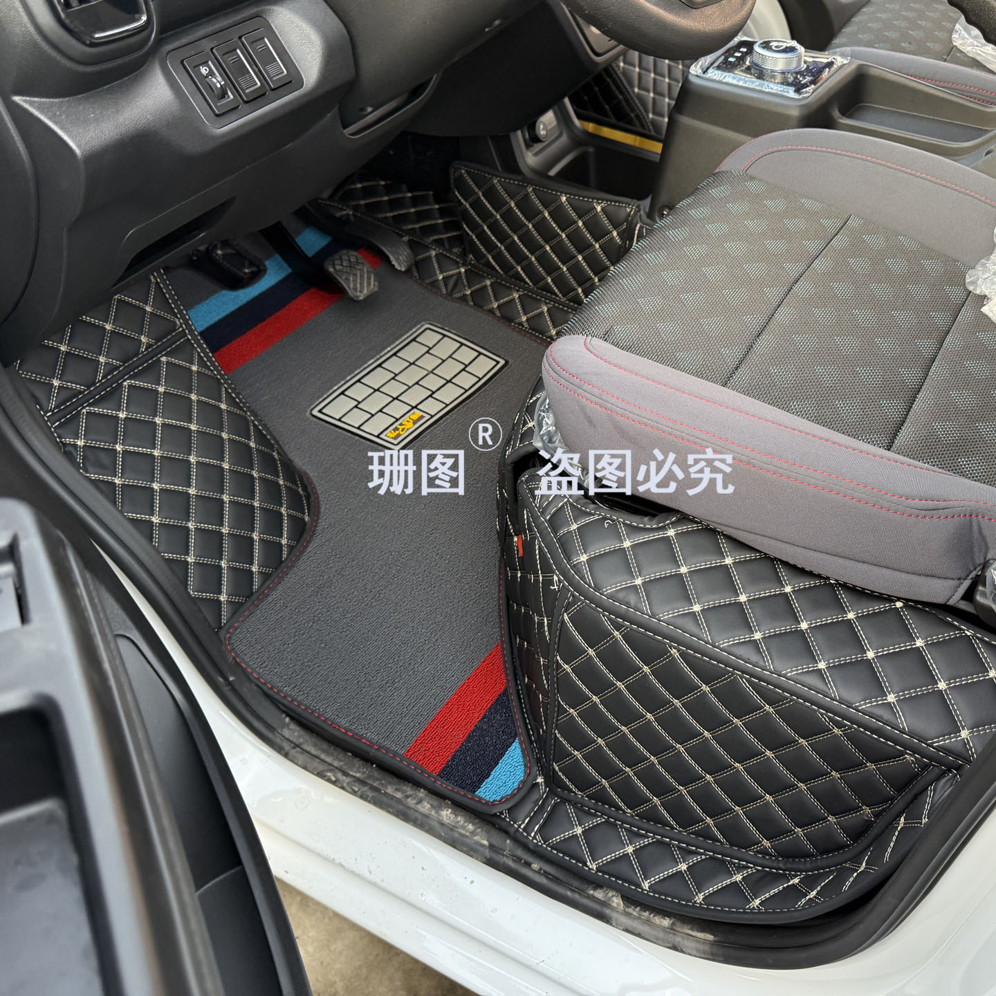 东风小康D71C51货车全包围脚垫