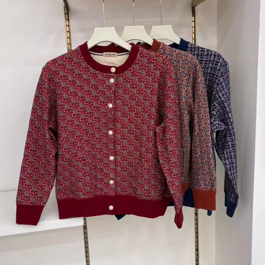 炫尚良品2571中老年女士圆领加绒厚秋冬针织开衫加肥大码保暖上衣