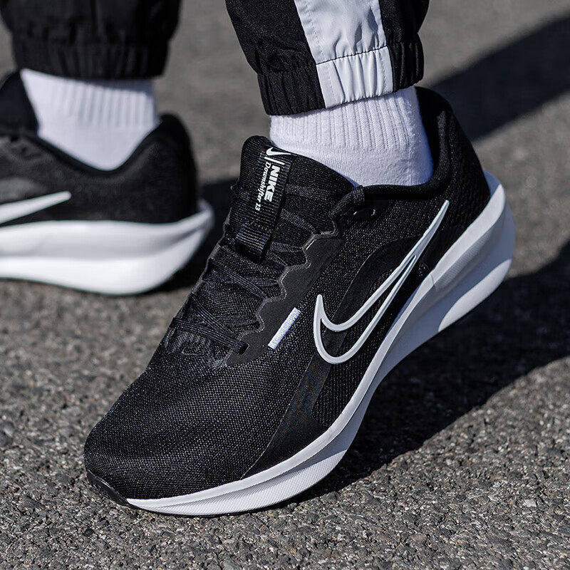 NIKE耐克男鞋正品春夏新款时尚潮流运动鞋轻便透气健身训练跑步鞋