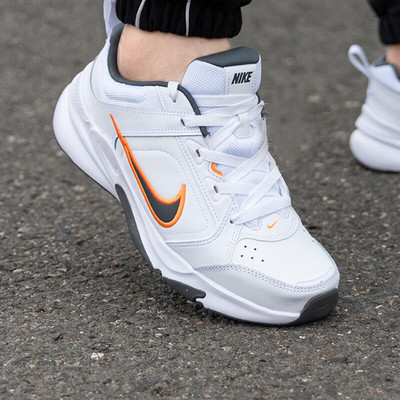 Nike耐克男鞋DEFYAM2K