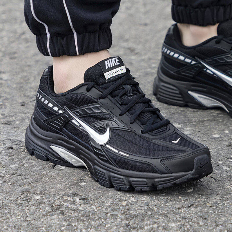 NIKE耐克男鞋春季新款黑