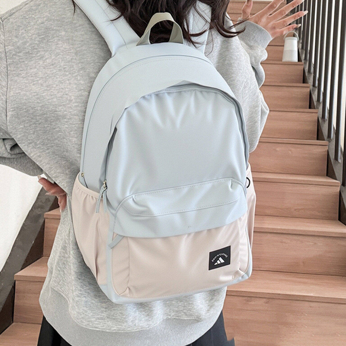 阿迪达斯书包新款正品休闲旅行撞色运动包大容量电脑双肩包女背包