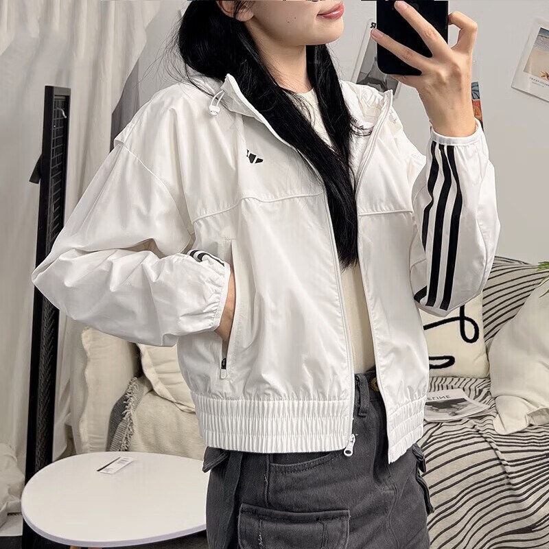 阿迪达斯棒球服女外套春新款防风衣运动服连帽短款跑步夹克H10180