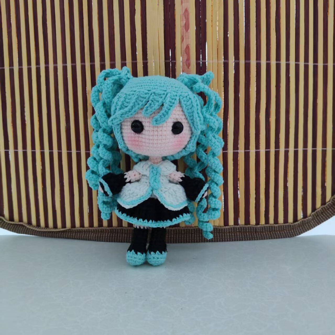 初音未来成品玩偶钩针钩织萌四线材二次元自制毛线礼物纯手工编织