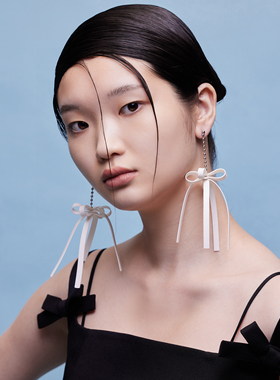 【SALE】吾也双结耳环硅胶蝴蝶结原创设计黑白色不退不换