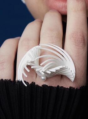 Ciao.巢白色叶子戒指设计款戒指原创高级感白色