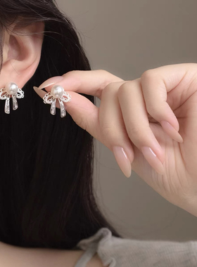 蝴蝶结珍珠耳钉女小众设计感高级轻奢气质耳环2025新款爆款耳饰
