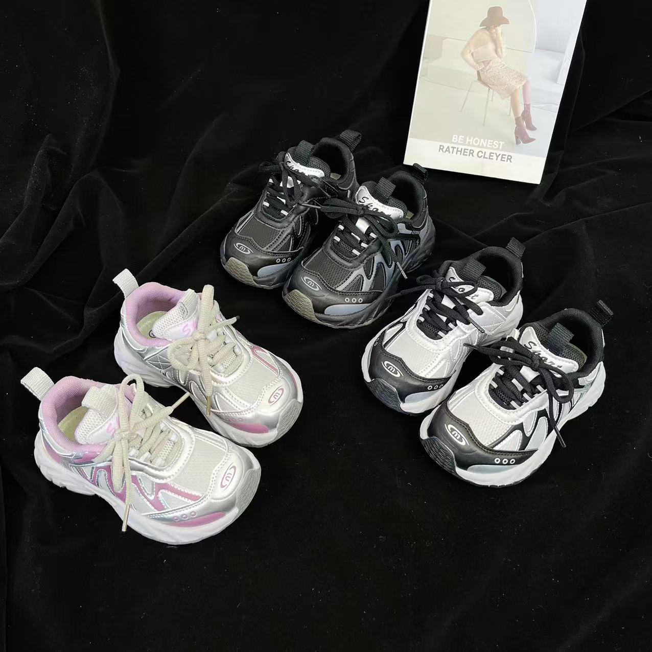 女童运动鞋轻便秋季新款休闲跑步鞋儿童软底老爹鞋LLWN2587