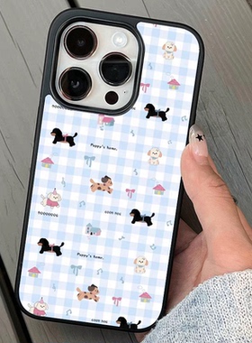 原创蓝色格子腊肠狗亚克力黑边适用苹果15手机壳iPhone14ProMax13Pro12保护套11XsMax防摔ins风16小米华为