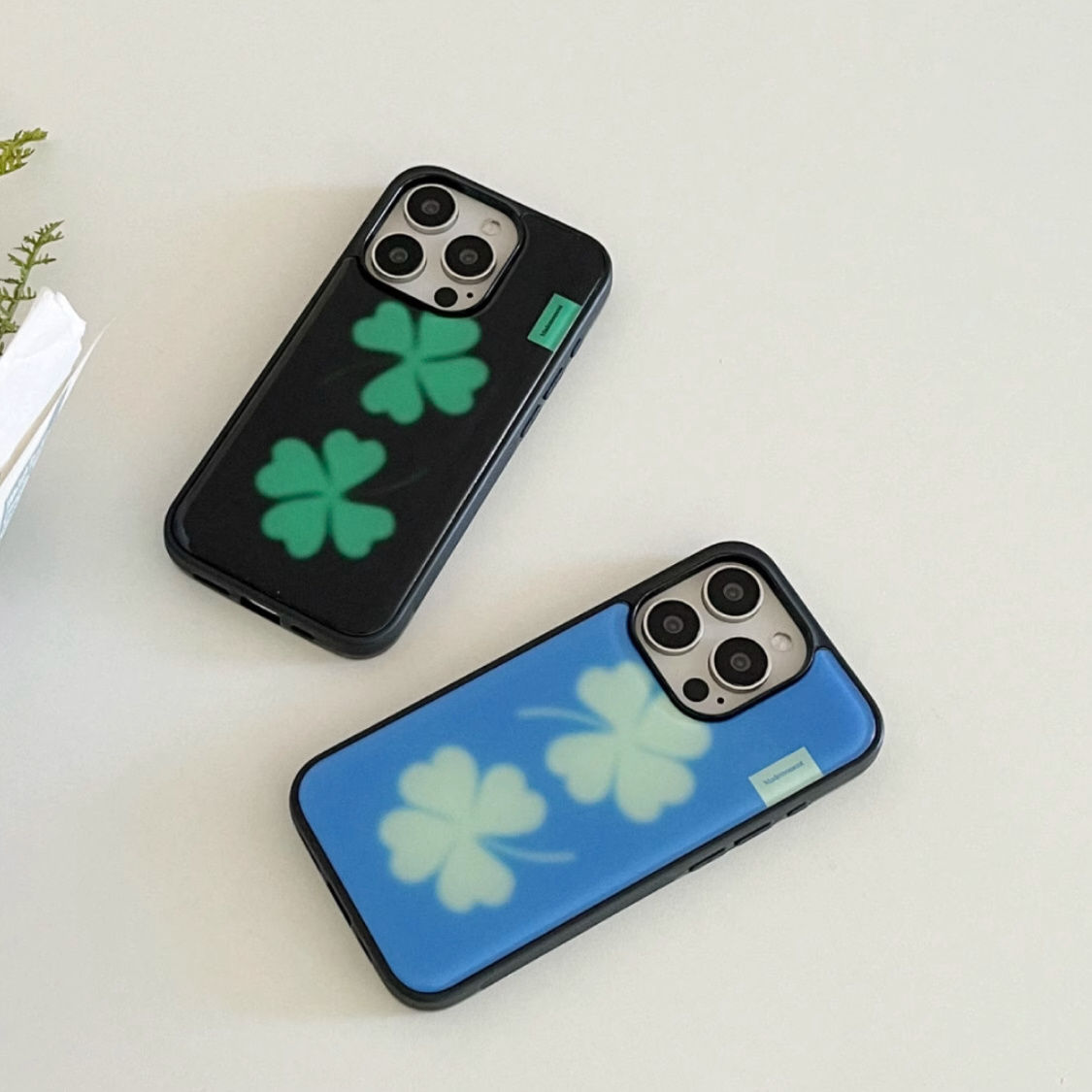 ins风幸运四叶草亚克力黑边原创适用苹果iPhone16promax手机壳1312pro小米1415Pro华为mate60p70三星S23防摔