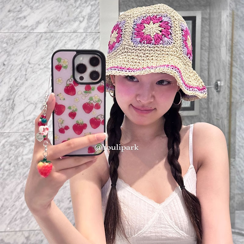 少女心满屏草莓亚克力黑边磁吸适用于苹果iPhone16promax1312pro小米1415Pro华为mate60p70三星S23防摔手机壳