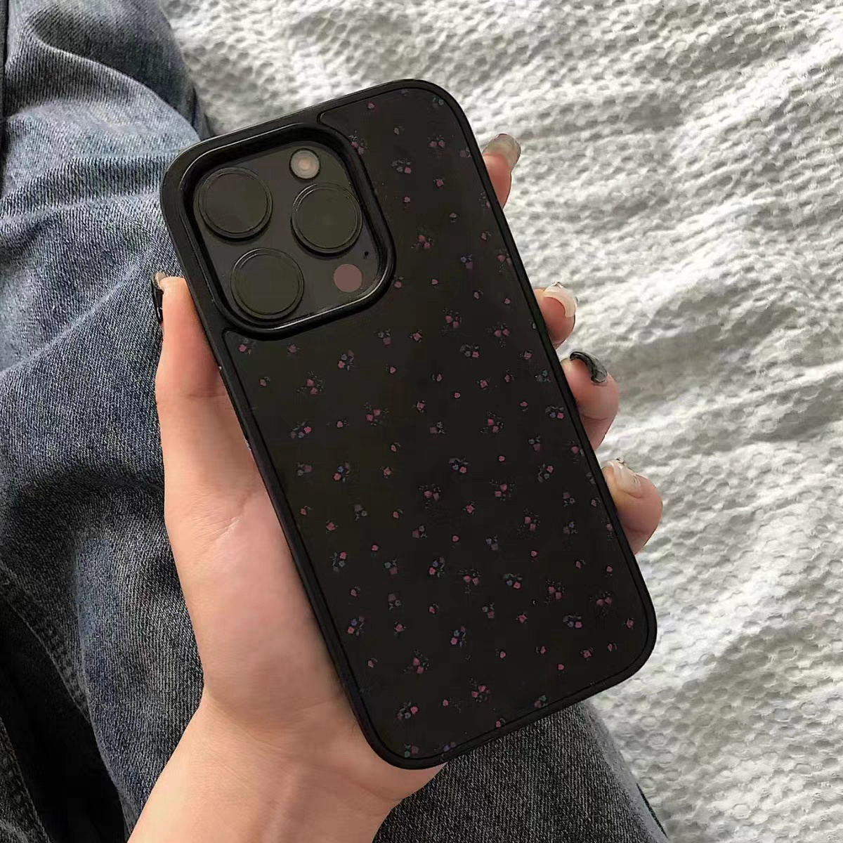 个性ins风碎花原创亚克力黑边磁吸适用苹果iPhone16promax手机壳1315pro小米14Pro华为mate60p70三星S23防摔