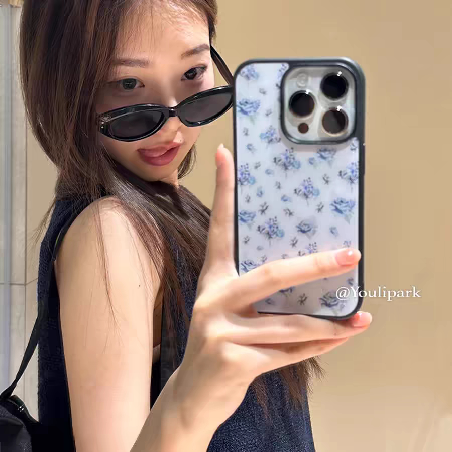 原创温柔少女气质蓝色亚克力黑边适用苹果iPhone16promax手机壳15pro小米14Pro保护套华为mate防摔三星S234