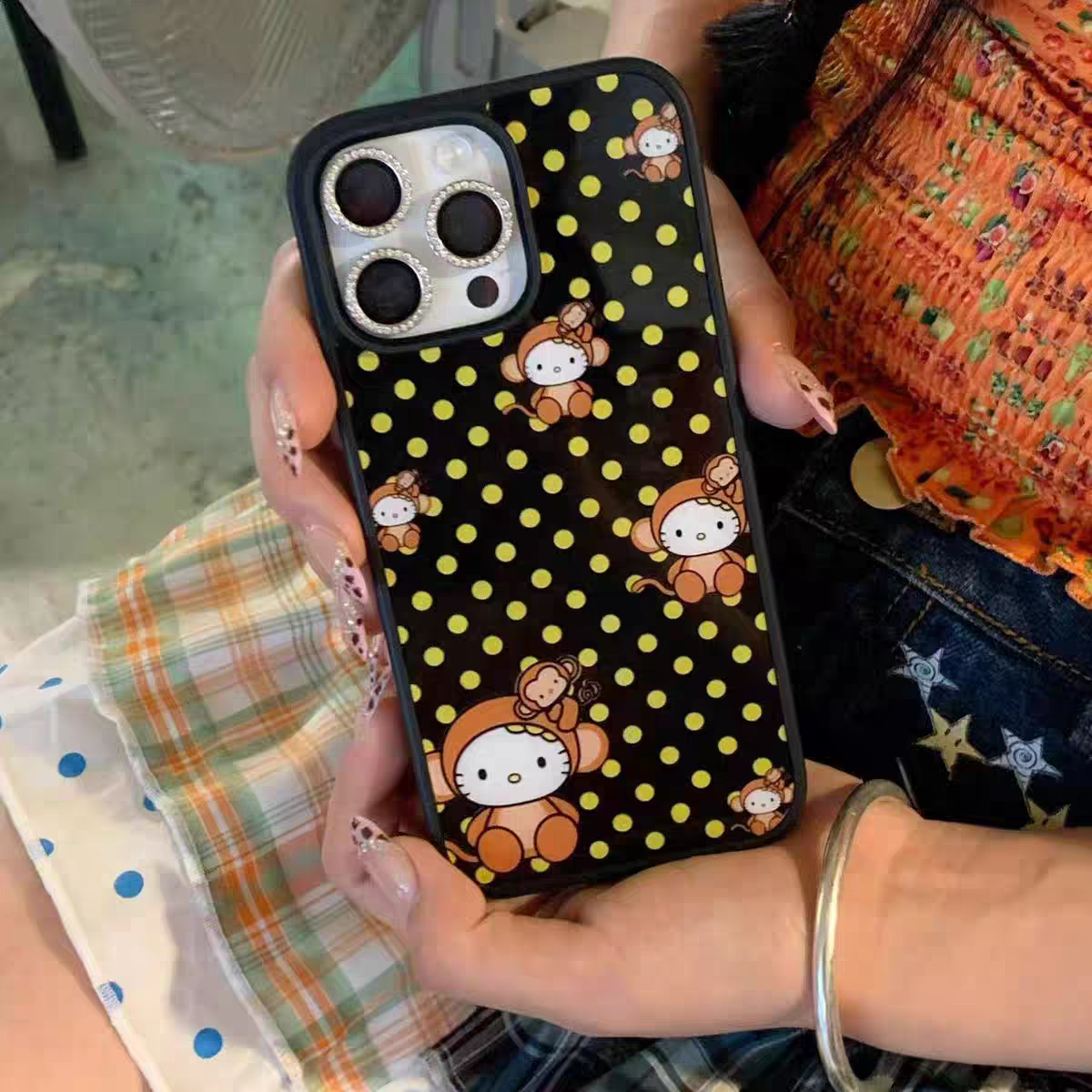 黄色波点小猴子亚克力黑边磁吸适用苹果iPhone16promax手机壳1312pro小米1415Pro华为mate60p70三星S23防摔