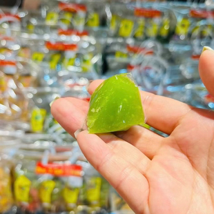 现货 泰国Big C零食三角斑斓椰子糕椰子糖椰奶糯米糖香兰叶椰汁糕