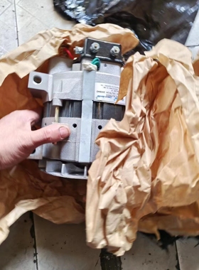 Leece.Neville发电机MODEL BLP3300H发电机X51621300030发电机