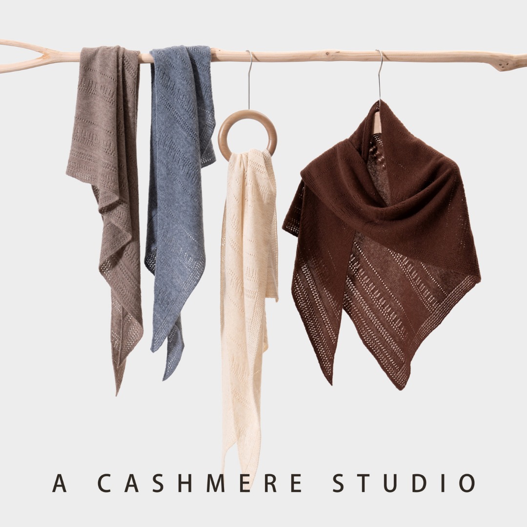 福利推荐100%山羊绒披肩围巾女外搭镂空针织三角巾护肩颈斗篷四季