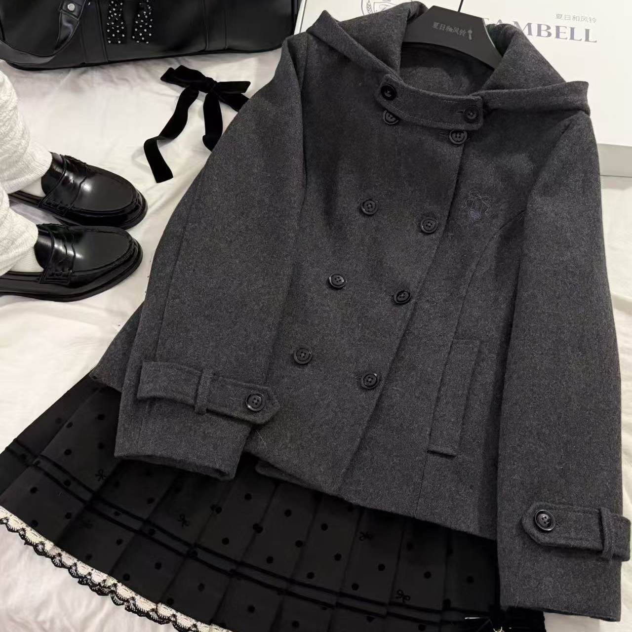 夏日和风铃  JK 学院风短款连帽羊毛毛呢外套女双排扣高级感