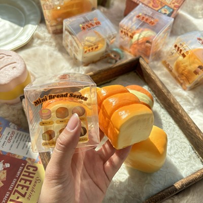 慢回弹玩具松饼捏捏乐面包吐司菠萝包小慢仿真食物爆款squishy