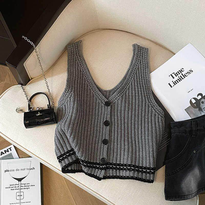 针织马甲背心女秋季设计感叠穿洋气单排扣开衫外穿打底软糯上衣潮