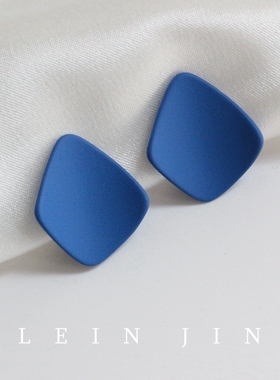 显白克莱因蓝色蚊香盘耳夹女无耳洞简约高级感几何纯银耳钉通勤