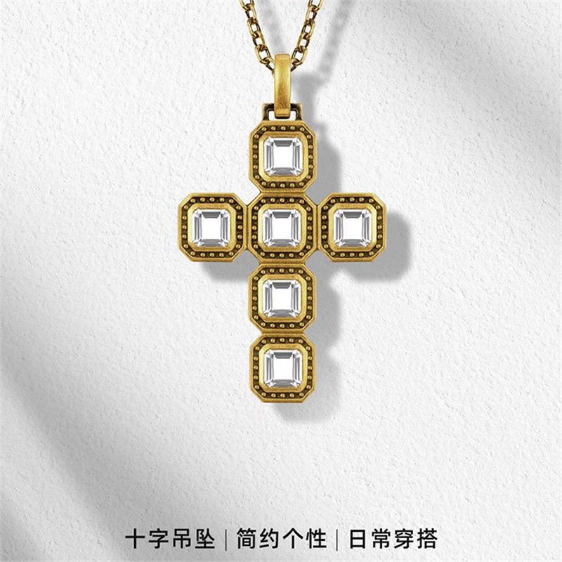 震撼水晶复古十字吊坠黄金色搭配大气简约十字项链个性款式,饰品/流行首饰/时尚饰品新,摆件,淘宝优惠券,粉丝福利购,淘宝优惠卷