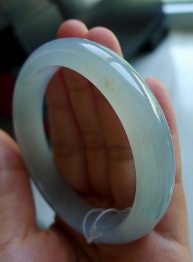 冰种晴水洒金起胶翡翠手镯55.9 圆镯天然A货翡翠