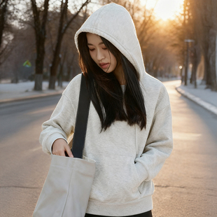 柒量一裁小个子浅灰连帽卫衣宽松版型女款户外休闲慵懒穿搭1339