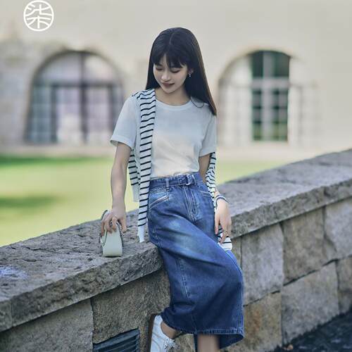 小个子蓝色高腰后开衩牛仔半身裙