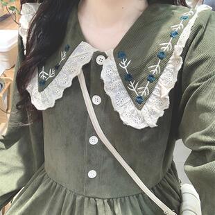 2025年冬季法式初恋灯芯绒刺绣连衣裙娃娃领气质甜美仙女温柔长裙