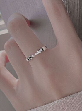 风戒高级戒指女莫比简约开口ins轻奢小众食指设计感乌斯冷淡素圈