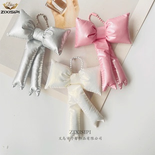 INS风亮面充棉蝴蝶结包包挂件钥匙扣奶油白亮银系配饰 M1055