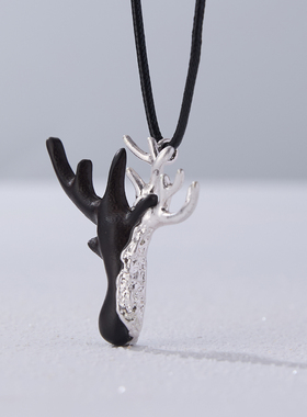 原创檀木鹿头吊坠长款毛衣链
