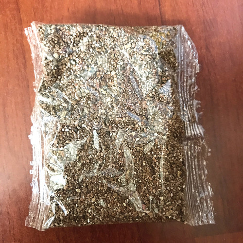 木屑土魔豆土壤小草种植土小小包40ml一包蛭石营养土魔豆专用土壤