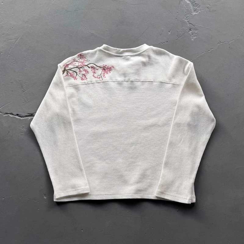 Удлинённая футболка с длинным рукавом, oversize, американский стиль, круглый ворот, с вышивкой