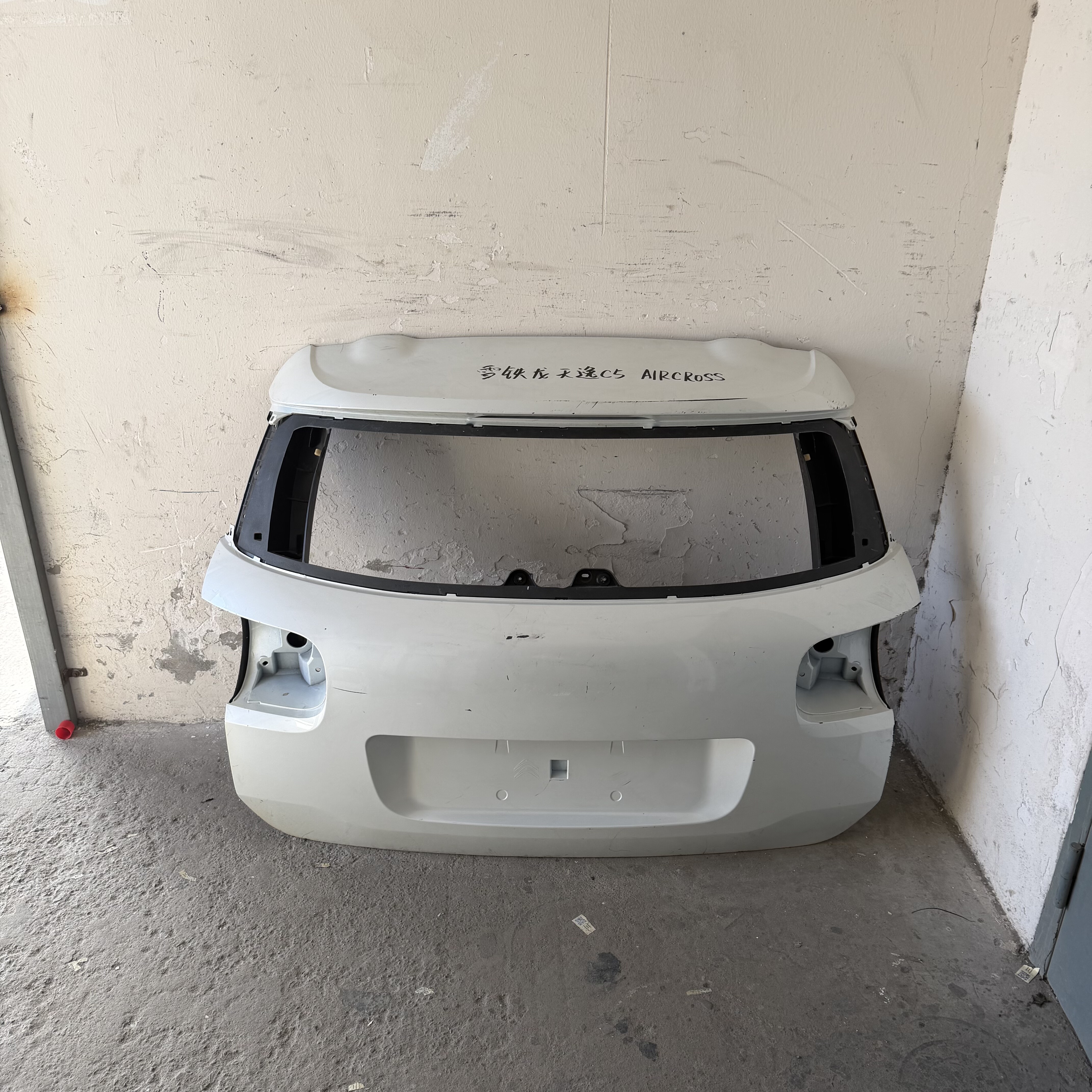 雪铁龙天逸C5 AiRCROSS后背门原厂拆车件精品件原车漆尾门带铰链