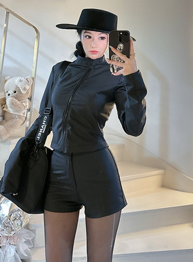 babykinG拽姐暗黑系套装气质半高领修身外套直筒短裤套装两件套