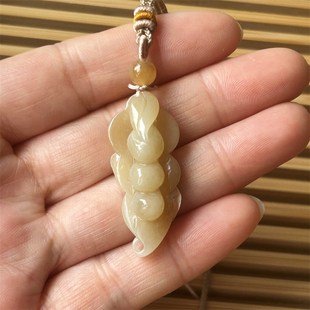 天然黄白老玉吊坠四季豆锁骨坠原物实拍岫岩老黄玉和田玉福福吊坠